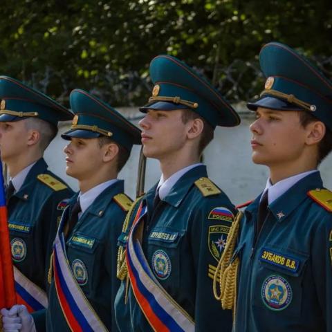Торжественная линейка для курсантов первого курса Колледжа им. Маршала В. И. Чуйкова